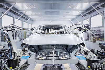 牽手吉利，轉型“造車”能否破局移動互聯網研發的邊界？